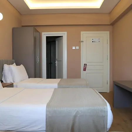 57 Hotel 2*